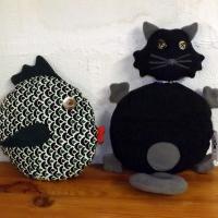 Peluches et poupées