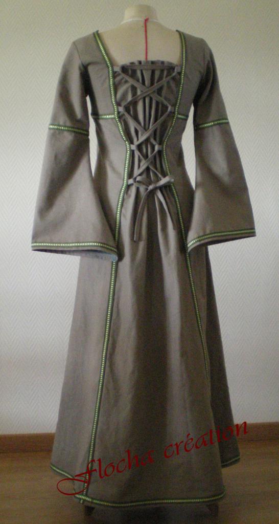 Dos de la première robe Mady